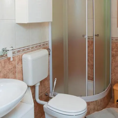 شقة Spacious And Tranquil With Shared Pool - Two Bedroom With Shared Pool
