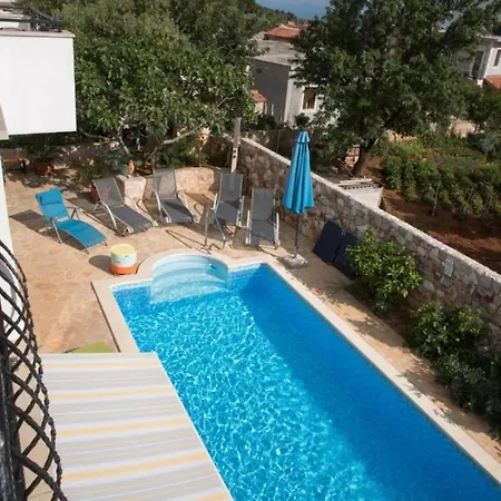 شقة Spacious And Tranquil With Shared Pool - Two Bedroom With Shared Pool *